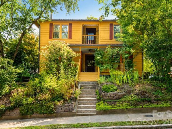 3 Woodlawn Avenue, Asheville, NC 28801