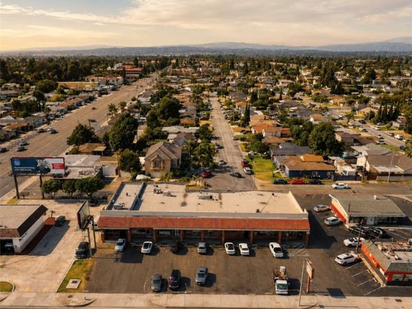 2171 W Lincoln Avenue , Anaheim, CA 92801