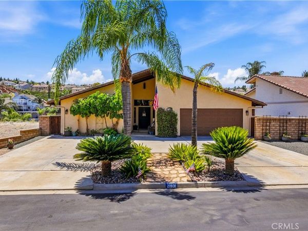 21931 Strawberry , Canyon Lake, CA 92587