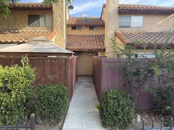 16605 Upland Ave #E , Unit #E, Fontana, CA 92335