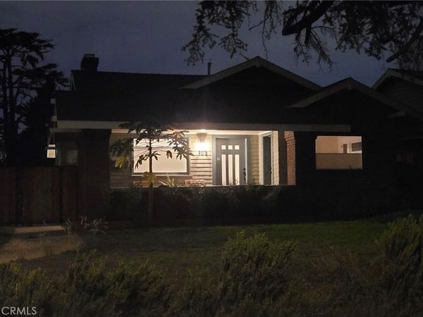103 N Harvard , Los Angeles, CA 90004