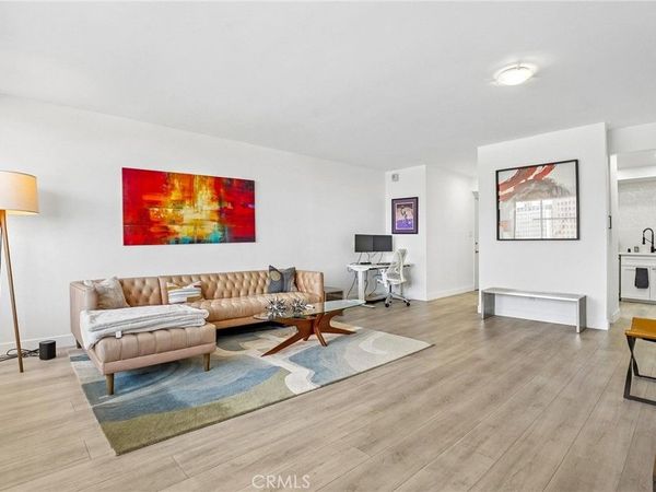 969 Hilgard Avenue, Unit 907, Los Angeles, CA 90024
