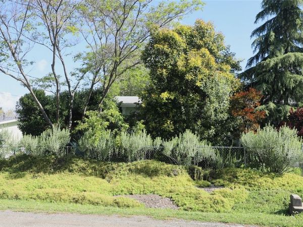 6894 La Helena, Lucerne, CA 95458