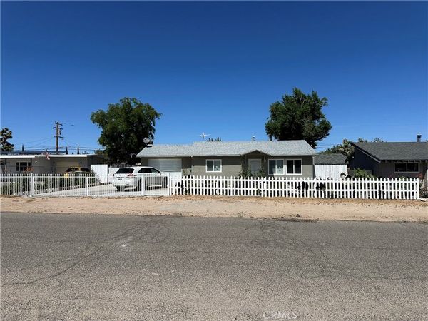 16116 Cajon , Hesperia, CA 92345