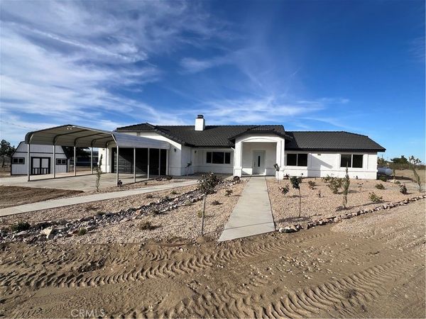 12911 Corton St , Phelan, CA 92371