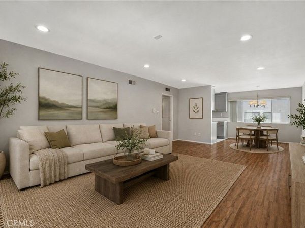 12801 Moorpark Street , Unit 303, Studio City, CA 91604