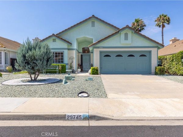 29745 Via Las Chacras , Temecula, CA 92591