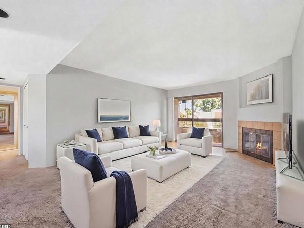 7255 Navajo , Unit C300, San Diego, CA 92119