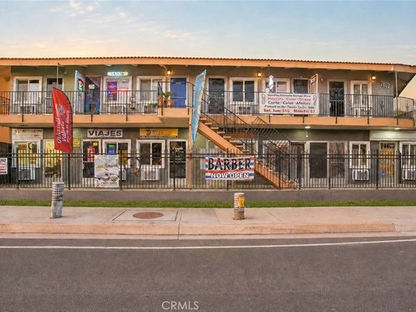 2803 W 17th, Santa Ana, CA 92706