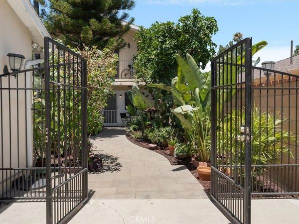 22521 Victory Boulevard, Unit B, West Hills, CA 91307