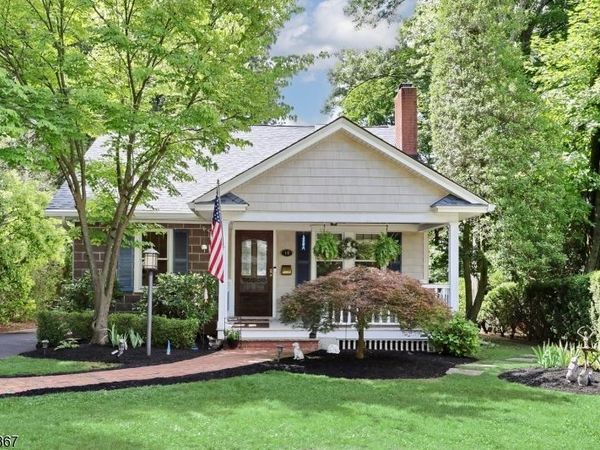 14 Sterling Pl, Glen Rock, NJ 07452