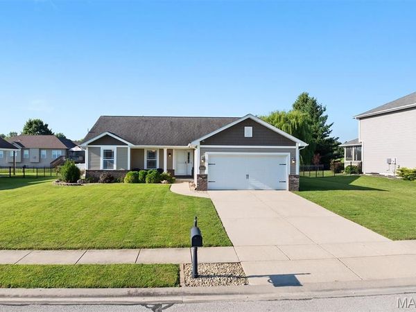 8414 Herrick Park Drive, Troy, IL 62294