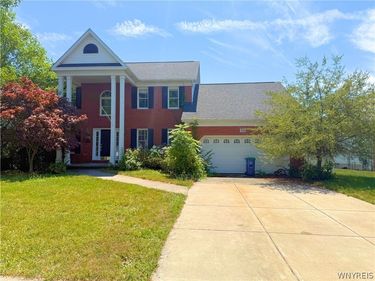34 Jenawood Lane , Williamsville, NY 14221
