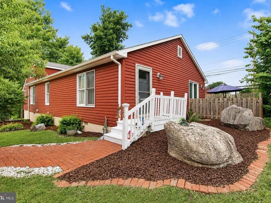 806 Mulberry Drive, Martinsburg, WV 25401 Main Photo