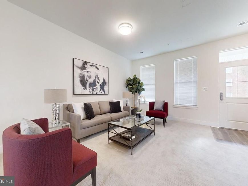 59 49th Street Se, Washington, DC 20019 Main Photo