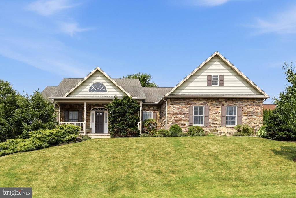7132 LONE RIDGE COURT , FAYETTEVILLE, PA 17222