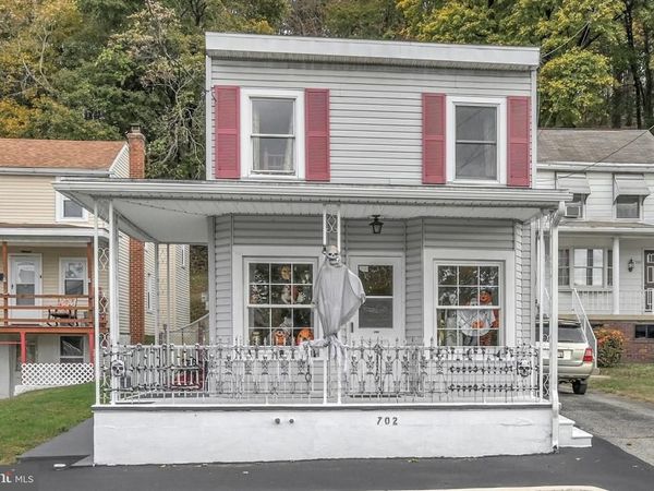 702 PORT CARBON HIGHWAY , POTTSVILLE, PA 17901