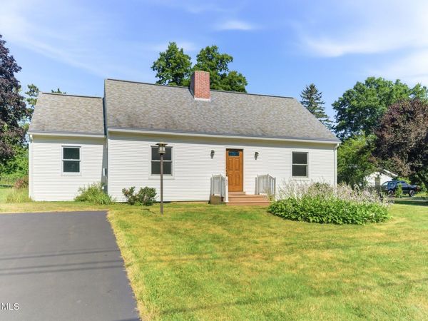 52 Willow Street, Guilderland, NY 12084
