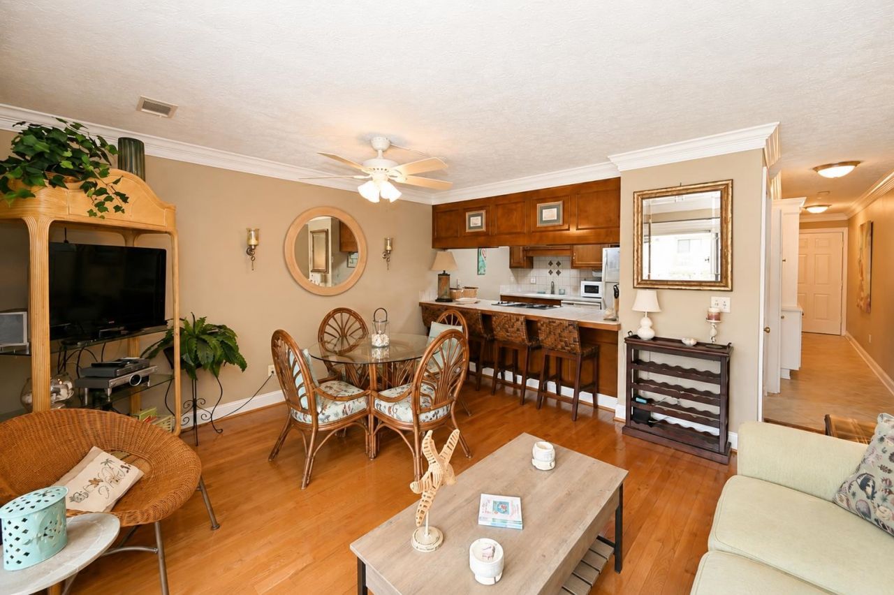200 Maison Dr.  Photo 10