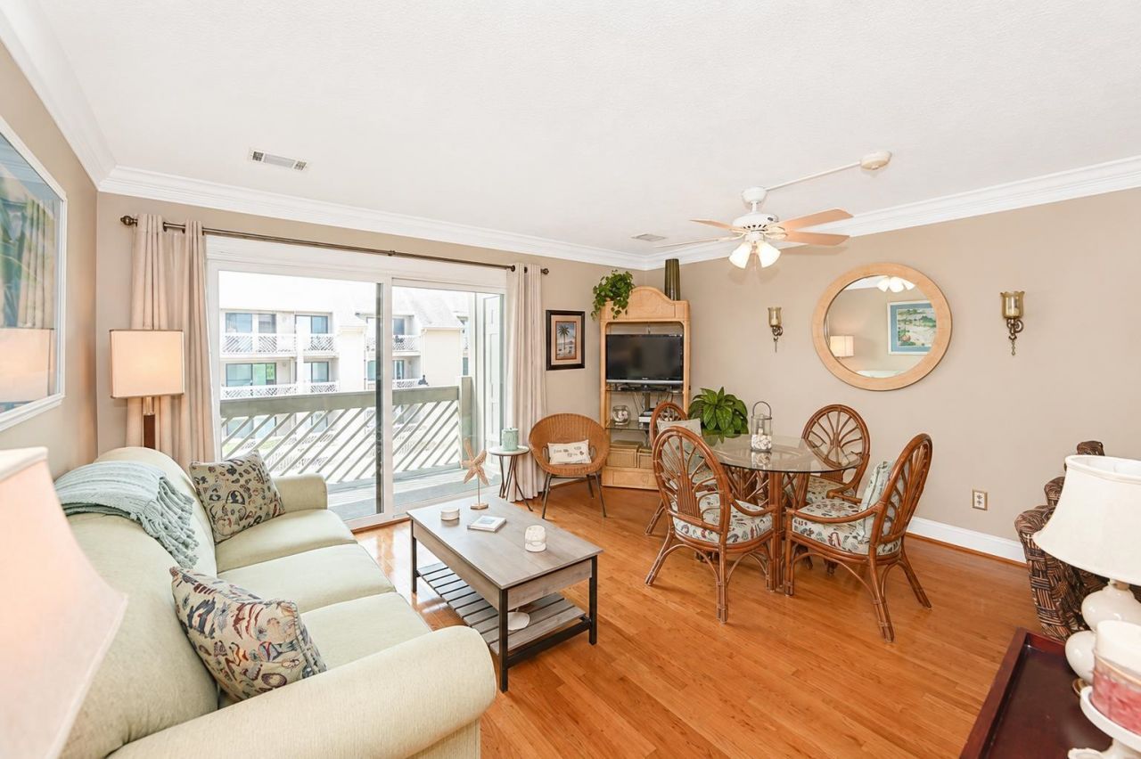 200 Maison Dr.  Photo 8