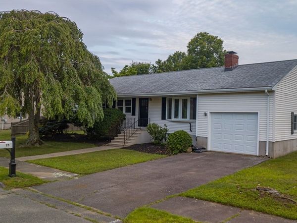 25 Diane Rd, Peabody, MA 01960
