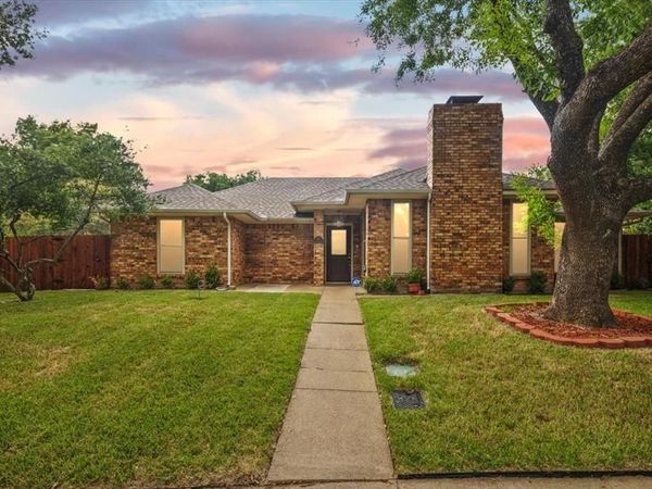 107 Buffalo Creek Circle, Waxahachie, TX 75165