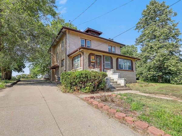 401 K Avenue E, Oskaloosa, IA 52577