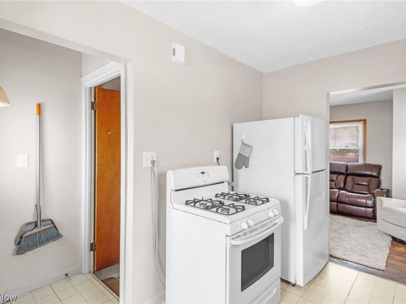 4701 Bader Avenue, Cleveland, OH 44109 Photo 14