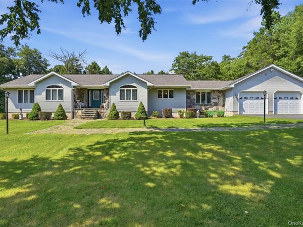 806 Peenpack Trail, Sparrowbush, NY 12780