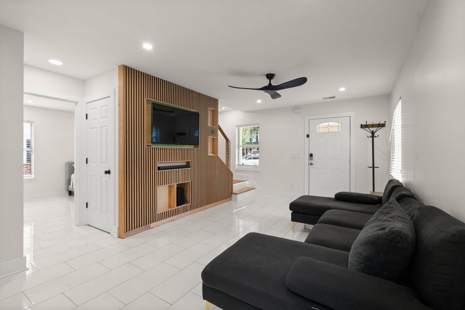 31 Woodleaf Court Photo 5