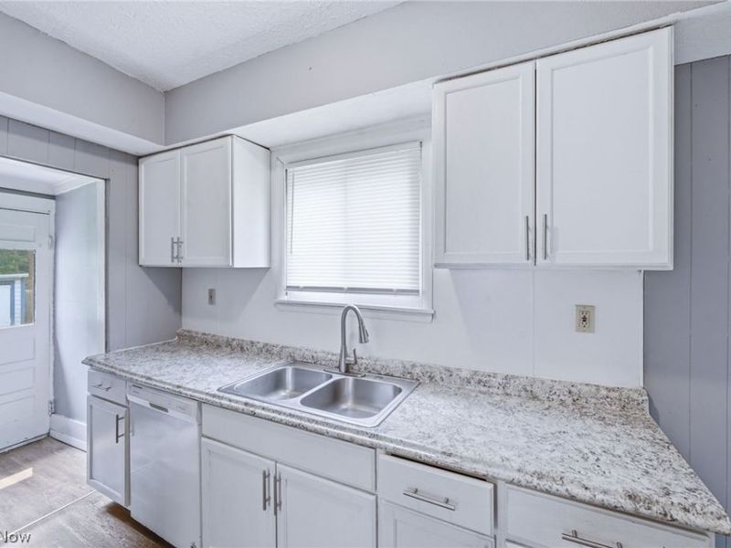 268 N Adams Street, Akron, OH 44304 Photo 13