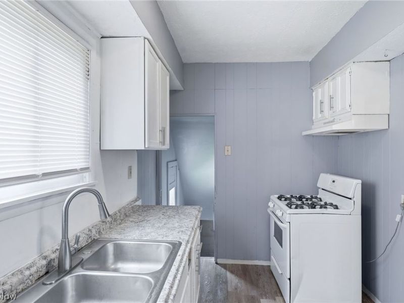 268 N Adams Street, Akron, OH 44304 Photo 14
