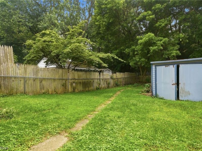 268 N Adams Street, Akron, OH 44304 Photo 22