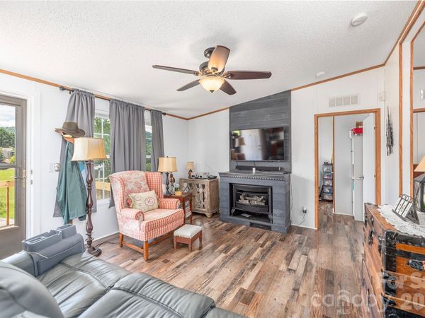 40 Farmstead Road, Leicester, NC 28748