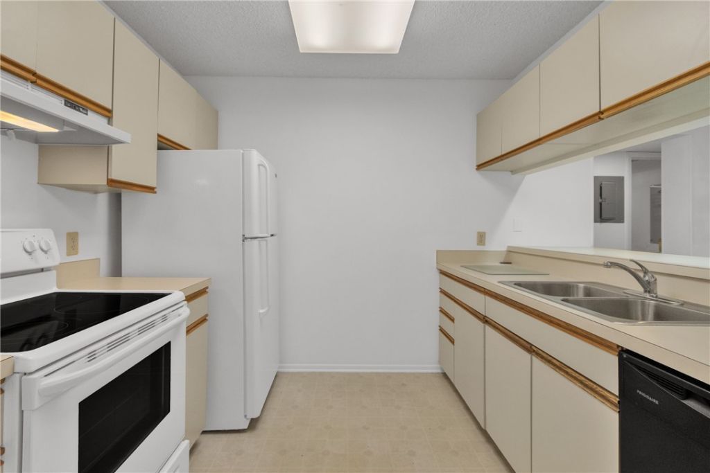 44 Plantation Drive, Unit 101, Vero Beach, FL 32966 Photo