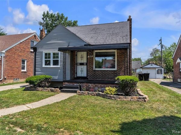 19576 Barlow Street, Detroit, MI 48205