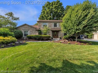 49276 Harvest Drive, Plymouth Twp, MI 48170