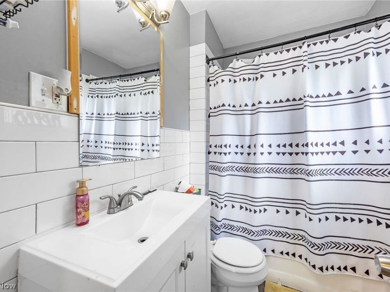 6740 Baxter Avenue, Cleveland, OH 44105 Photo 20