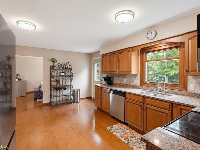 11187 Taylor May Road, Chagrin Falls, OH 44023 Photo 27
