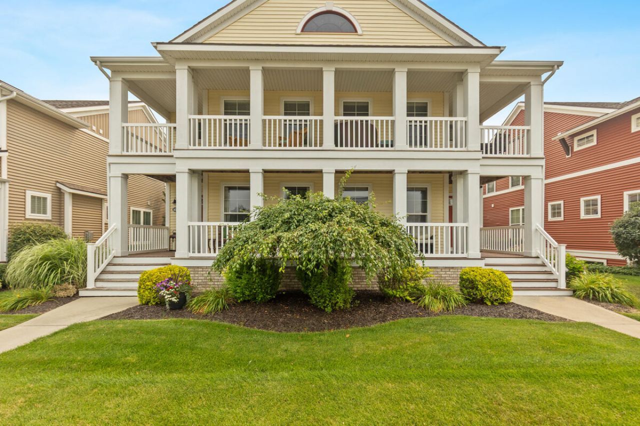 4668 Macatawa Legends Boulevard, Unit 6, Holland, MI 49424 Main Photo