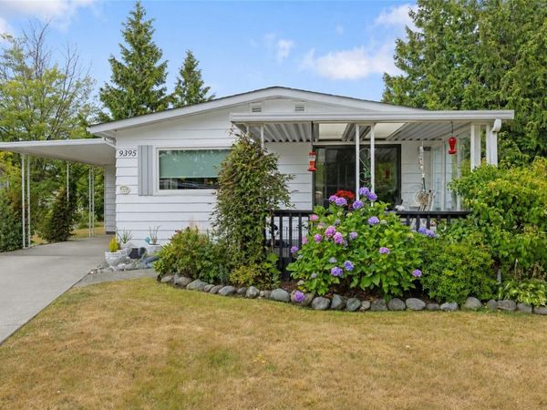 9395 Lauries Lane , Sidney, BC V8L 4L2