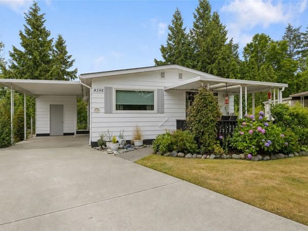 9395 Lauries Lane, Sidney, BC V8L 4L2