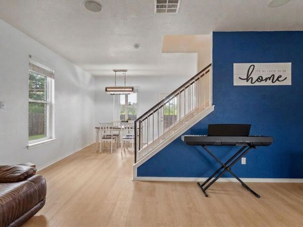1316 Hensley DR, Leander, TX 78641