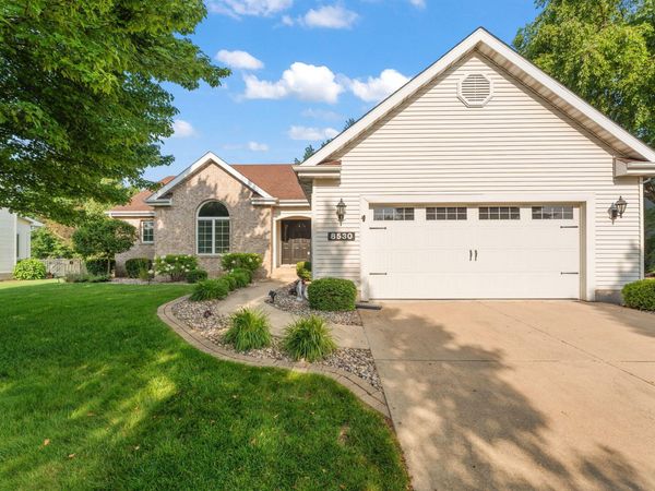 8530 Heather Court, St. John, IN 46373