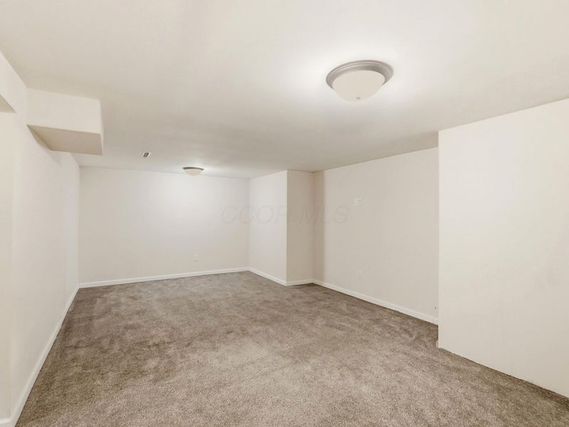 228 Jones Avenue SW, Pataskala, OH 43062 Photo 70