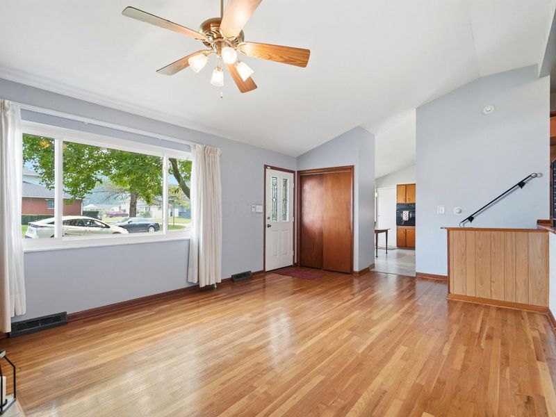 1523 Walkath Drive, Columbus, OH 43227 Photo 7