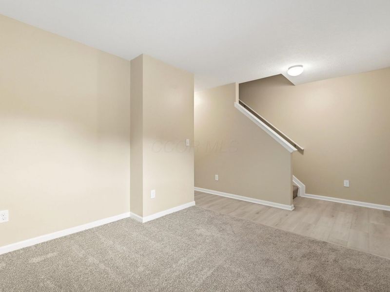 255 Glen Crossing Drive, Pataskala, OH 43062 Photo 12