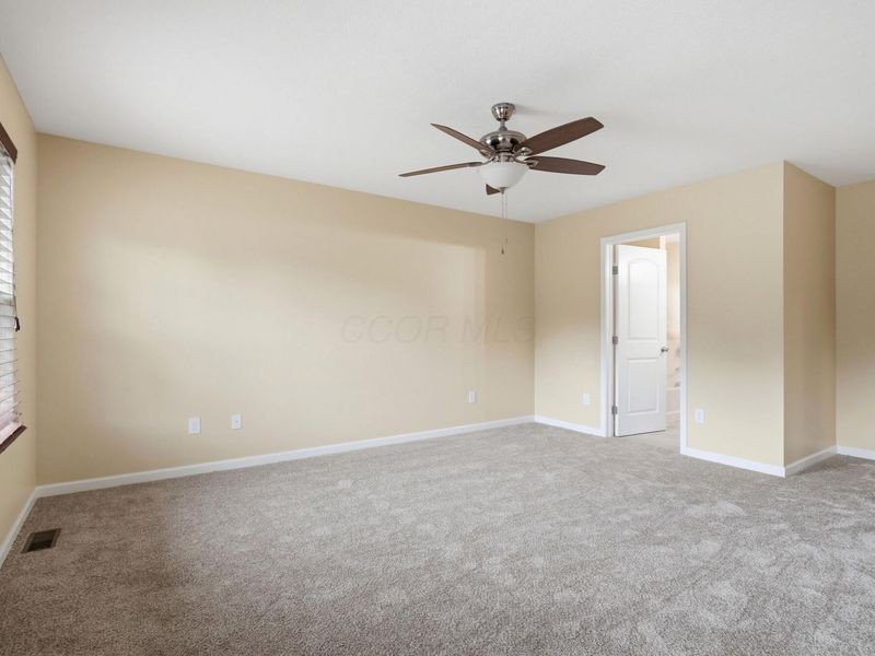 255 Glen Crossing Drive, Pataskala, OH 43062 Photo 16