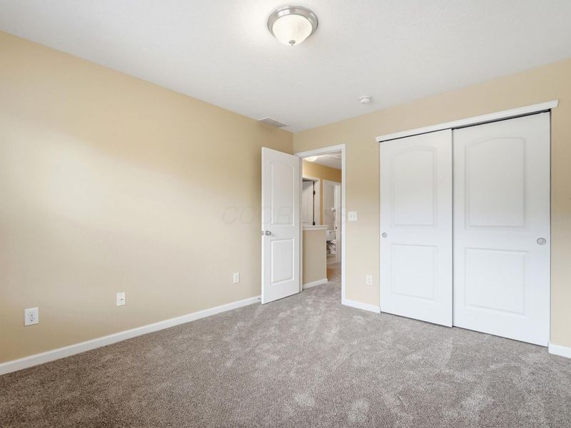 255 Glen Crossing Drive, Pataskala, OH 43062 Photo 24