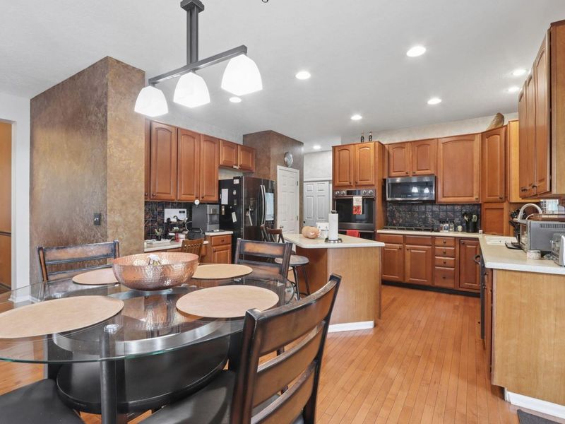 7965 Danbridge Way , Westerville, OH 43082 Photo 17